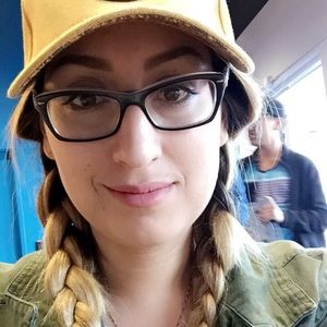 Meet your Posher, Adriana